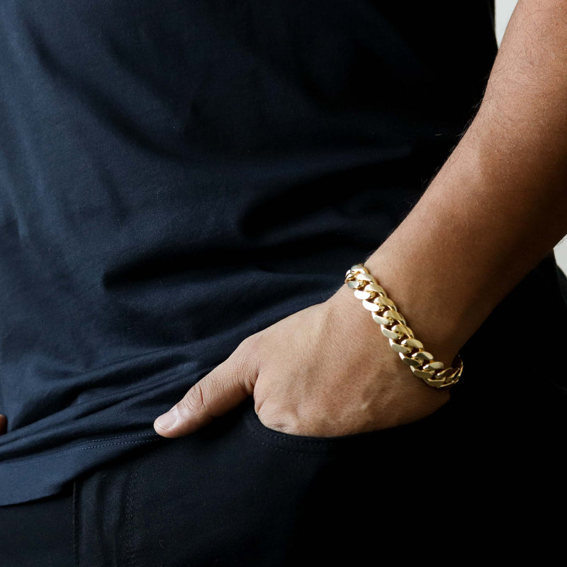 Men's 9.2mm Cuban Link Bracelet in 10K Gold - 9.0